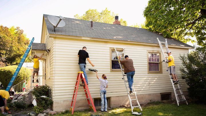 The Pros and Cons of Buying a Fixer-Upper